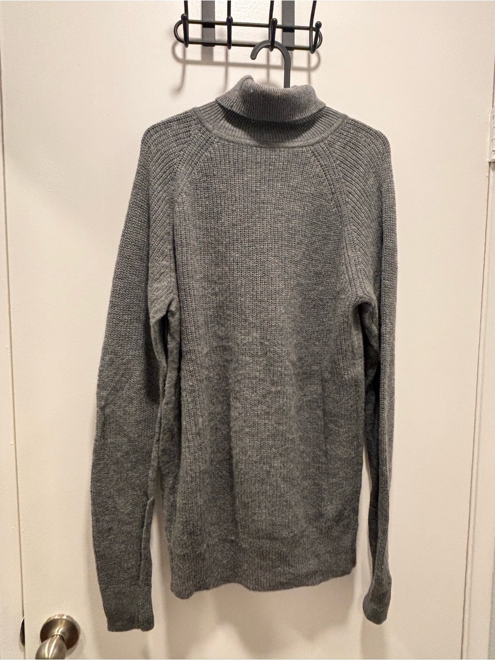 Muji Men's Gray Ribbed Turtleneck Sweater